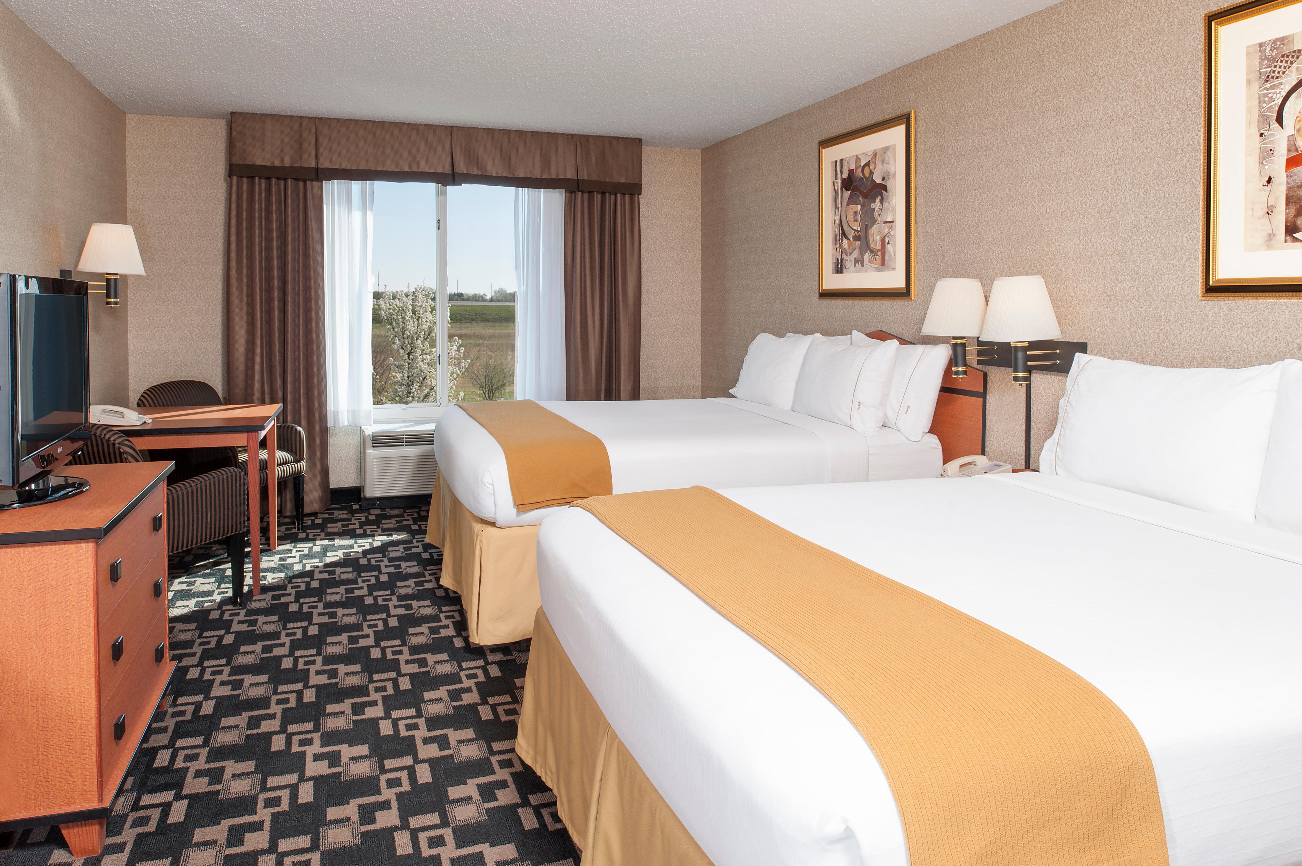 Holiday Inn Express Hotel & Suites Greenwood Bagian luar foto