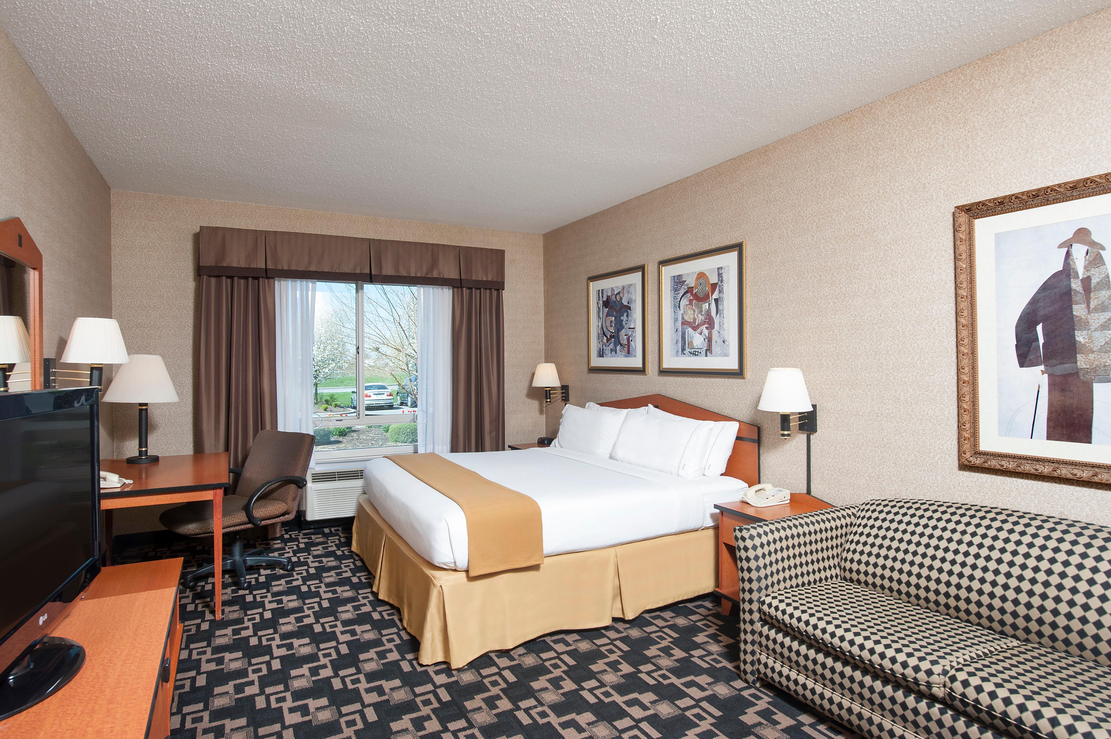Holiday Inn Express Hotel & Suites Greenwood Bagian luar foto