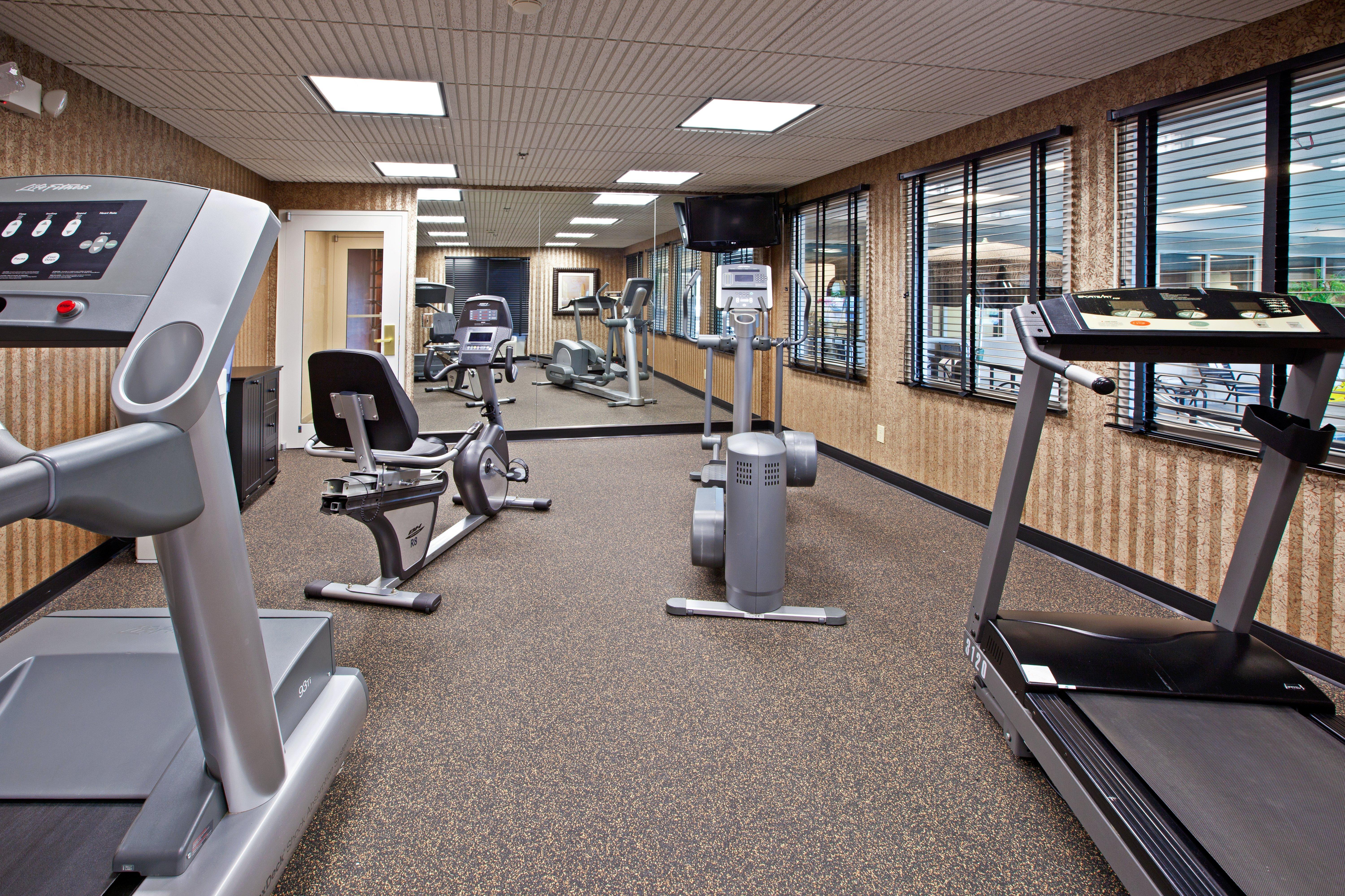 Holiday Inn Express Hotel & Suites Greenwood Fasilitas foto