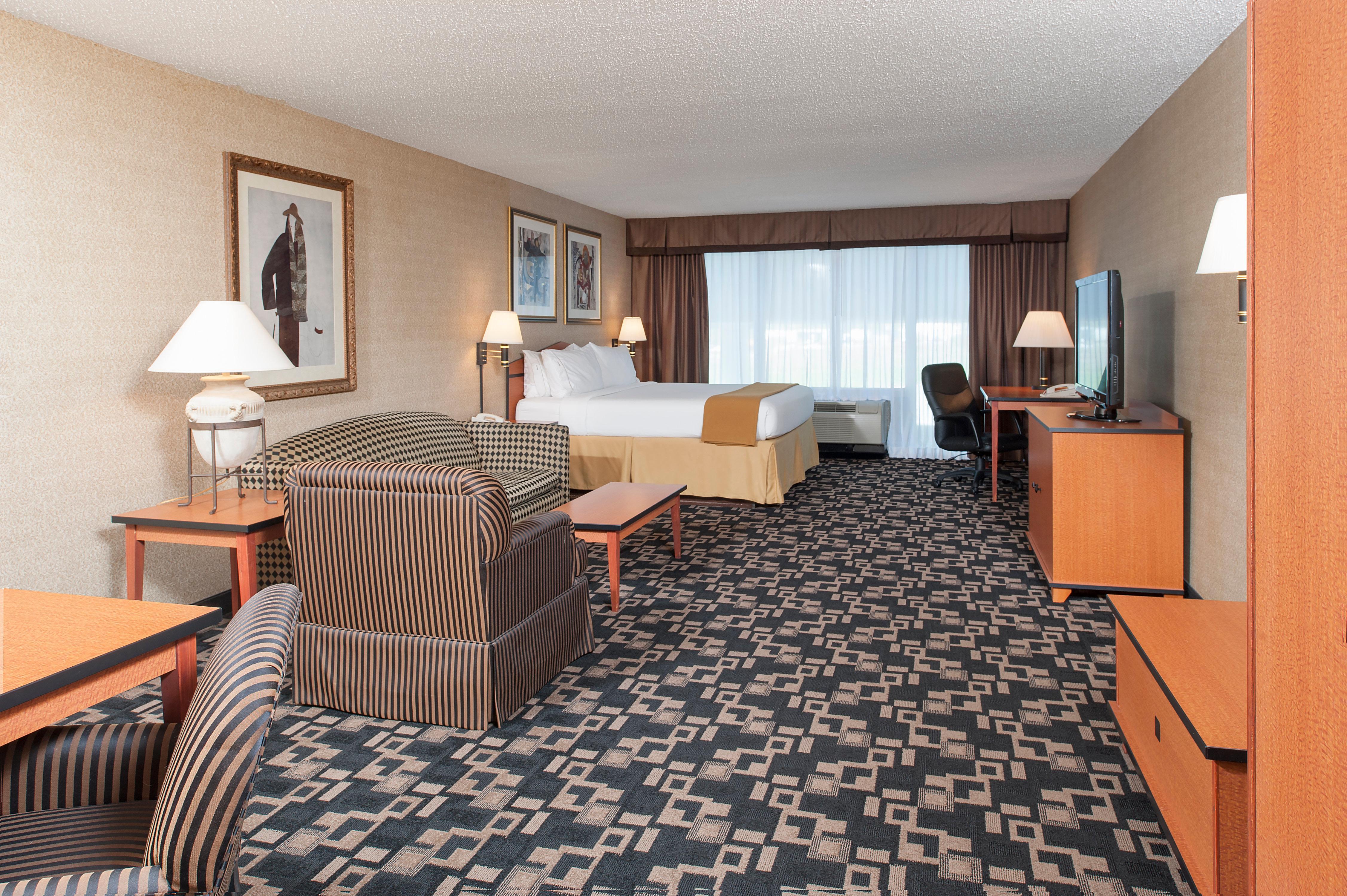 Holiday Inn Express Hotel & Suites Greenwood Bagian luar foto